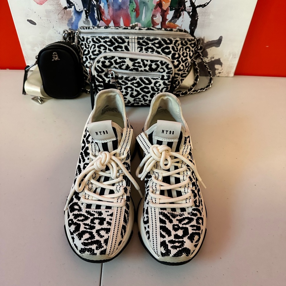 Steve Madden Maxima Leopard size 8.5